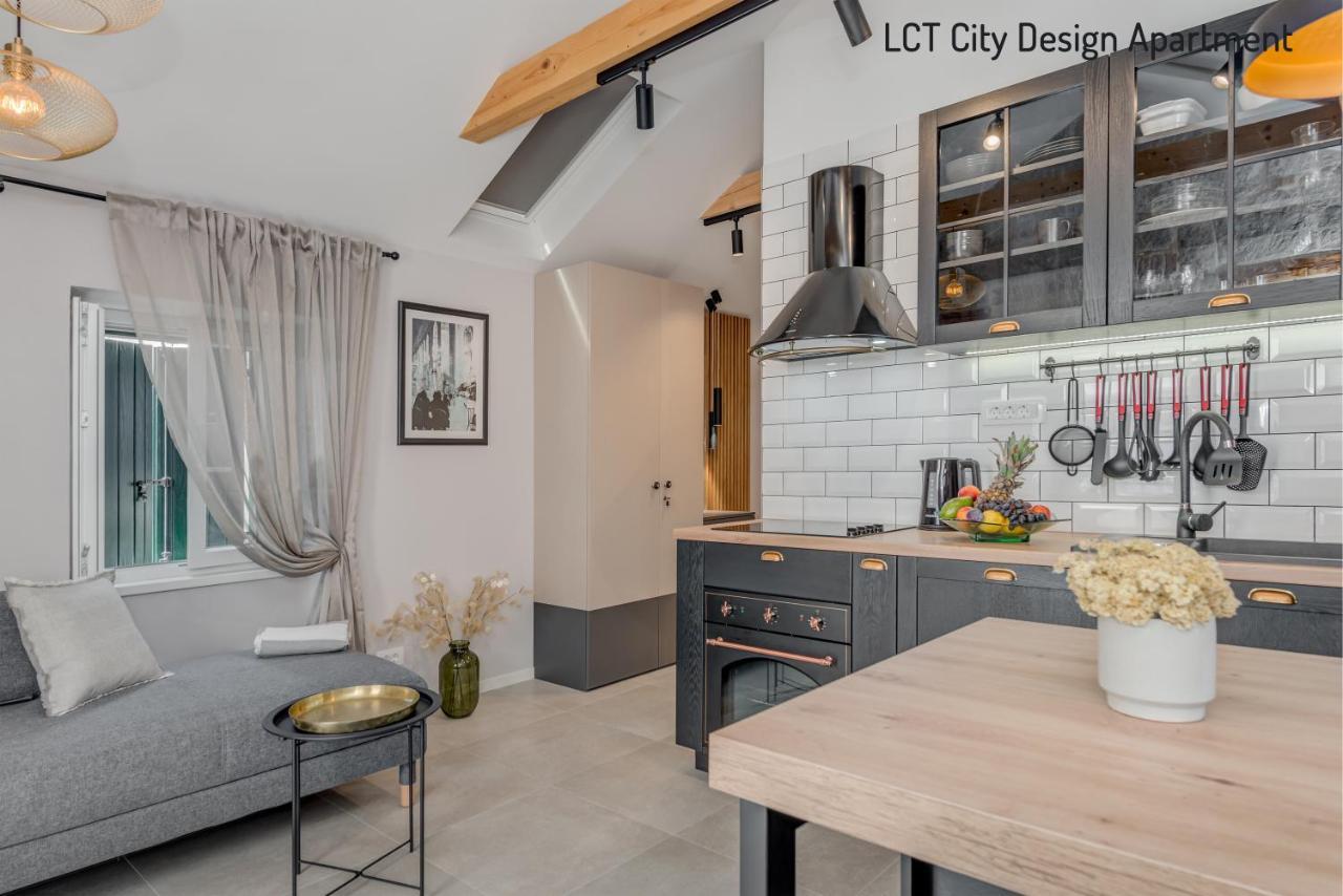 Lct City Design Apartment Split Exterior photo